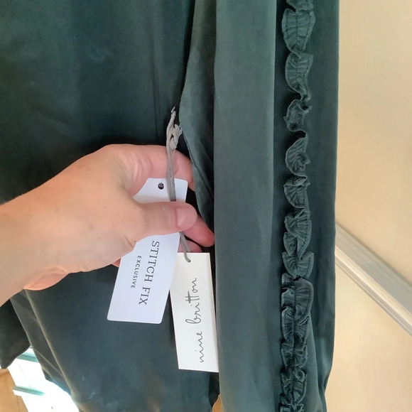 #272 NWT Nine Britton Green Long Sleeve Poet Sleeve Top Size Medium - Picture 9 of 12